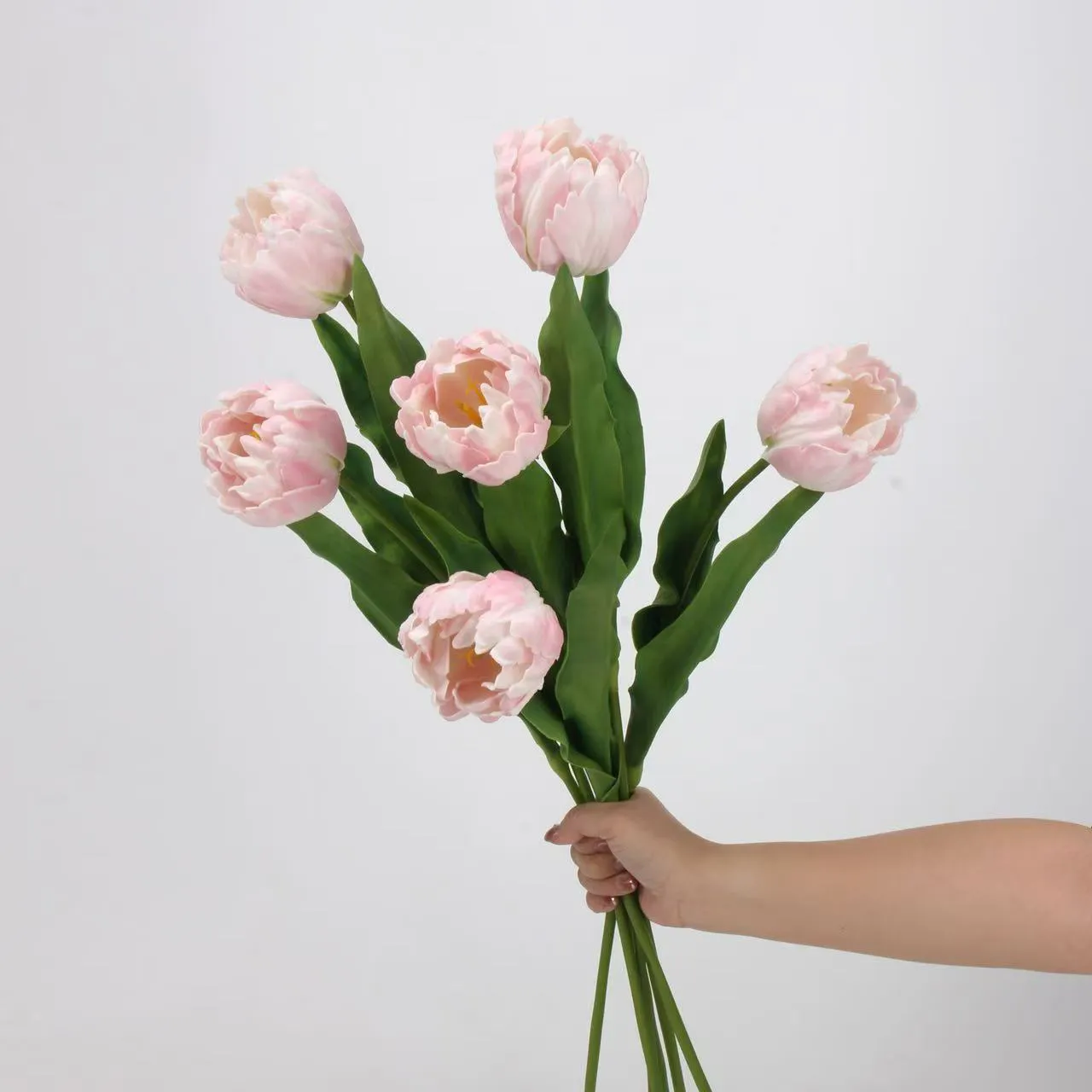The application of silk flower florist