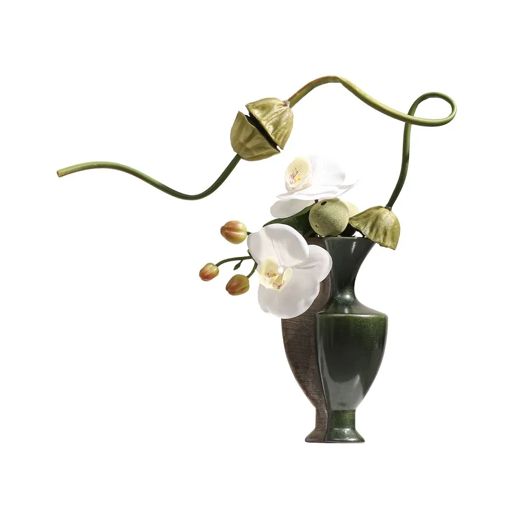 The application of silk flower bridal bouquets